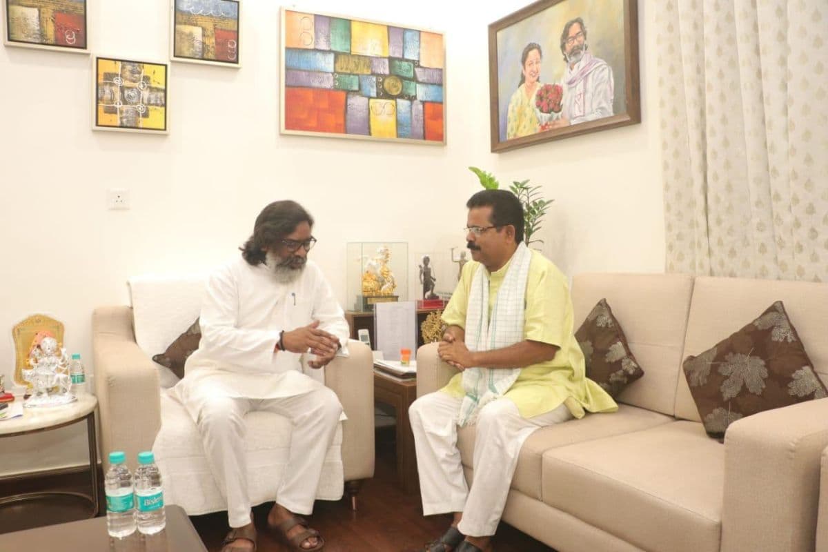 पूर्व BJP नेता सिमोन मालतो ने ढूंढ लिया अपना नया ठिकाना, अब हेमंत सोरेन के संग चलेंगे आगे की राह पूर्व BJP नेता सिमोन मालतो ने ढूंढ लिया अपना नया ठिकाना, अब हेमंत सोरेन के संग चलेंगे आगे की राह