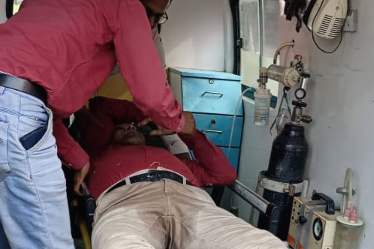 Jharkhand Election 2024: चुनाव ड्यूटी में तैनात मतदान कर्मी की हार्ट अटैक से मौत, ईवीएम कलेक्ट करने गये थे डिस्पैच सेंटर