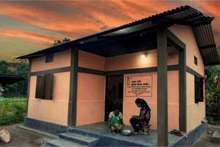 West Bengal : खुद झोपड़ी में रहती हैं प्रधान, पर दूसरों को दिला रहीं योजना का मकान