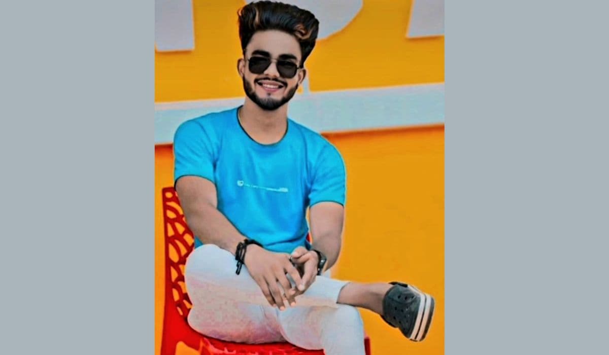 Bihar News: भोजपुर में घाट की सफाई करने गया युवक गंगा में डूबा, आक्रोशित ग्रामीणों ने किया सड़क जाम