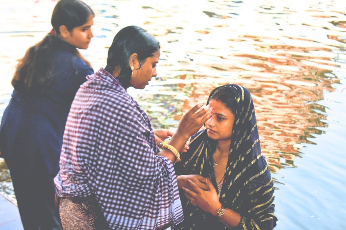 Chhath Puja: सूर्य उपासना में लीन हुआ गया, एक दर्जन से अधिक स्थानों पर बनाए गए पूजा पंडाल