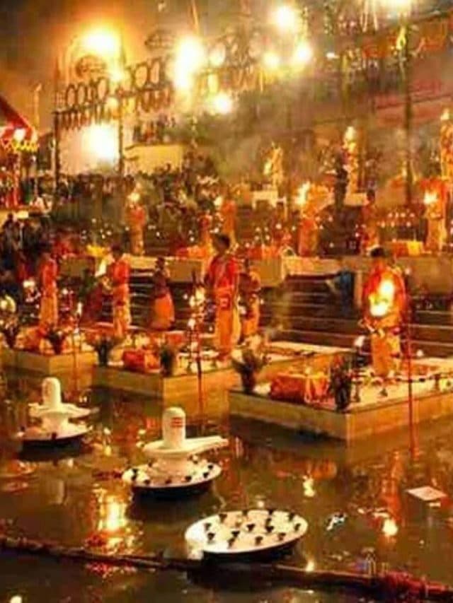 Dev Deepawali 2024: देव दीपावली पर कितने दीपक जलाना है शुभ, जानें इस इसका महत्व