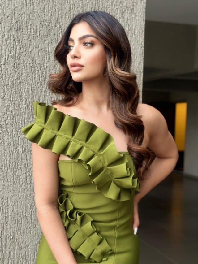 भोजपुरी फिल्मों में रंग जमा रही ये टीवी क्वीन, पवन-खेसारी संग जमी जोड़ी