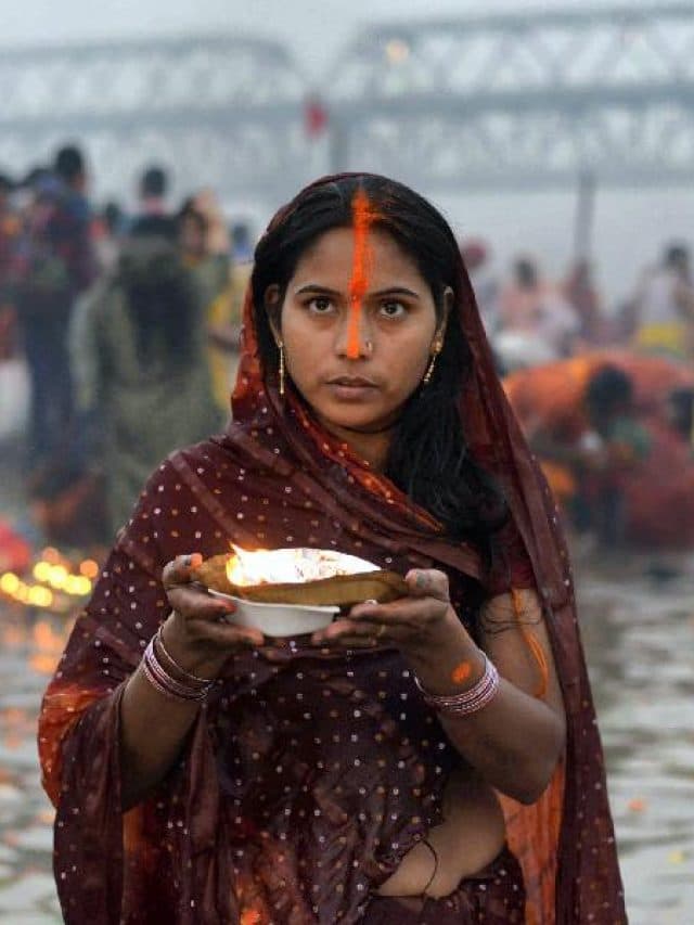 Kartik Purnima : गंगा में आस्था की डुबकी
