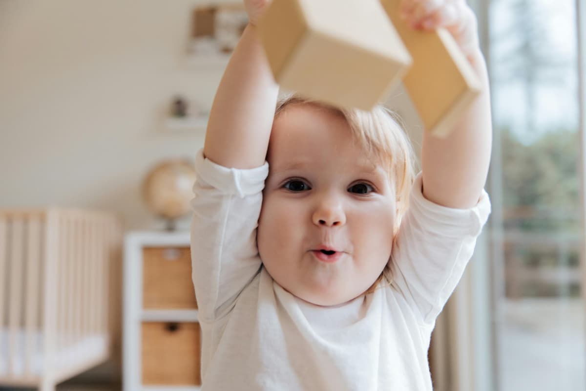 Baby Names: आपकी फूलों सी कोमल बेटी के लिए ये हैं बेहद ही खूबसूरत और मॉडर्न नाम, यहां जानें अर्थ