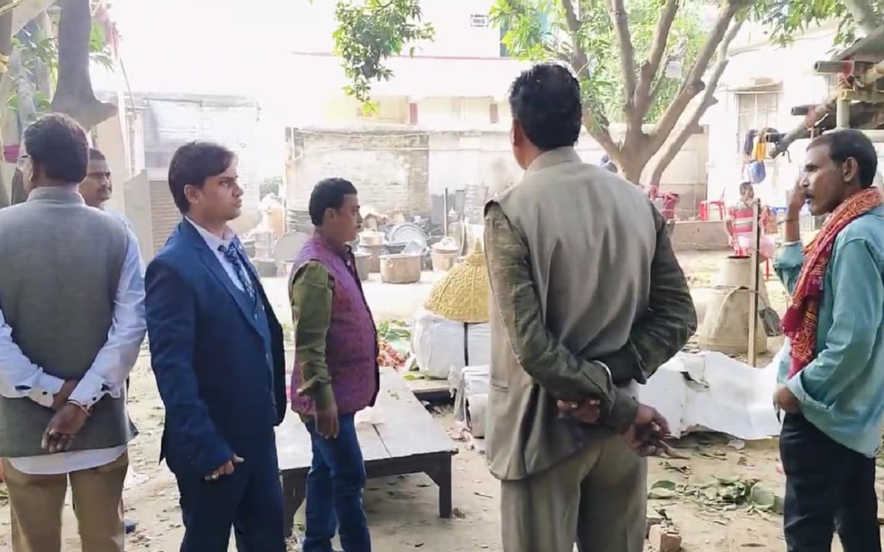 Bihar: भागलपुर के मैरिज हॉल में गहने और पैसों की चोरी, असिस्टेंट कमांडेंट की शादी में जमकर हुआ हंगामा