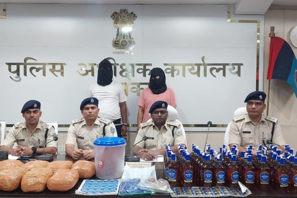 विधानसभा चुनाव से पहले पुलिस को मिली बड़ी सफलता, दुमका में अवैध नकली शराब और 10 लाख का गांजा बरामद