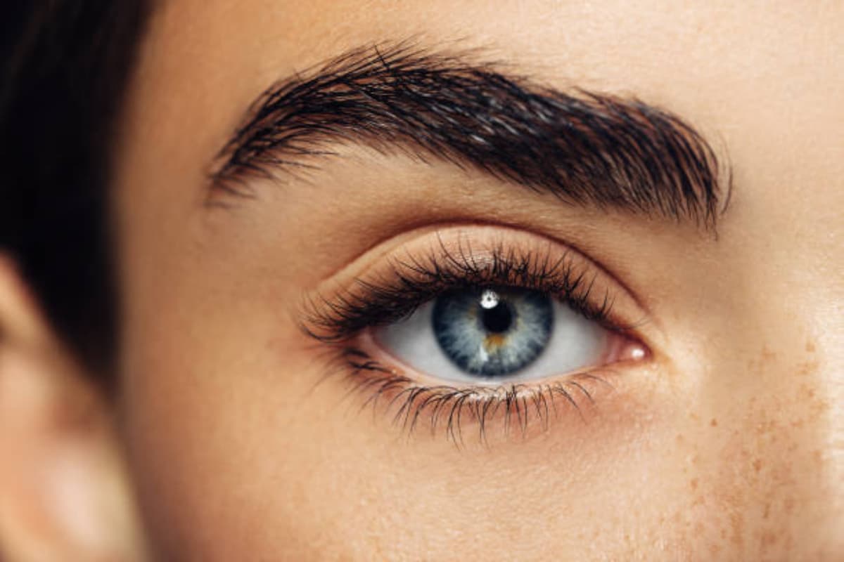 Evil Eye Protection: बुरी नजर से खुद को रखना चाहते हैं सुरक्षित? इन चीजों को जरूर रखें अपने पास