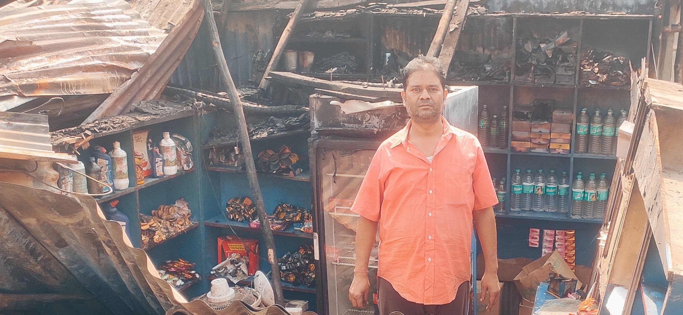 पान दुकान में आग लगने से हजारों का नुकसान