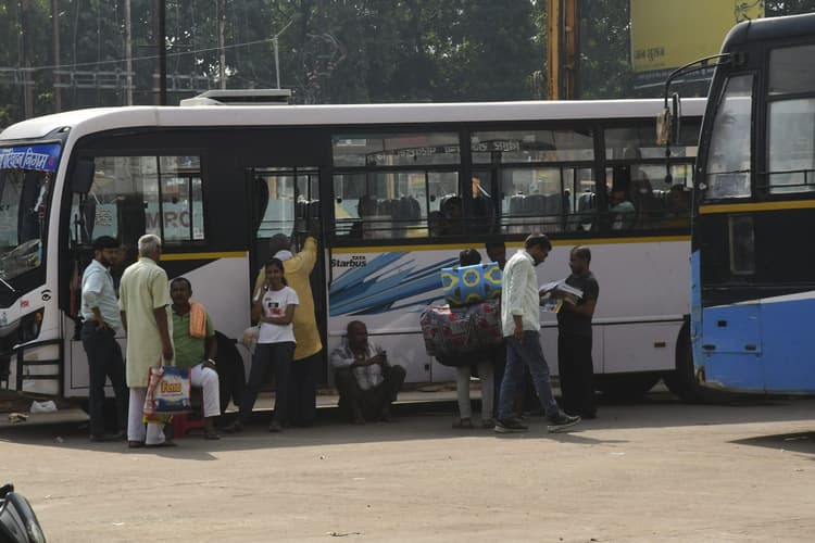 Gaya News : फतेहपुर में बालू माफियाओं पर बड़ी कार्रवाई, 30 से अधिक लोगों पर केस दर्ज