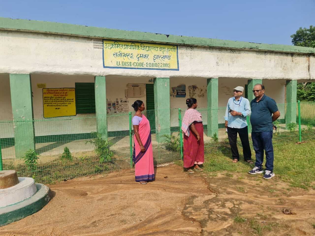बीडीओ ने बूथों की भौतिक स्थिति का लिया जायजा