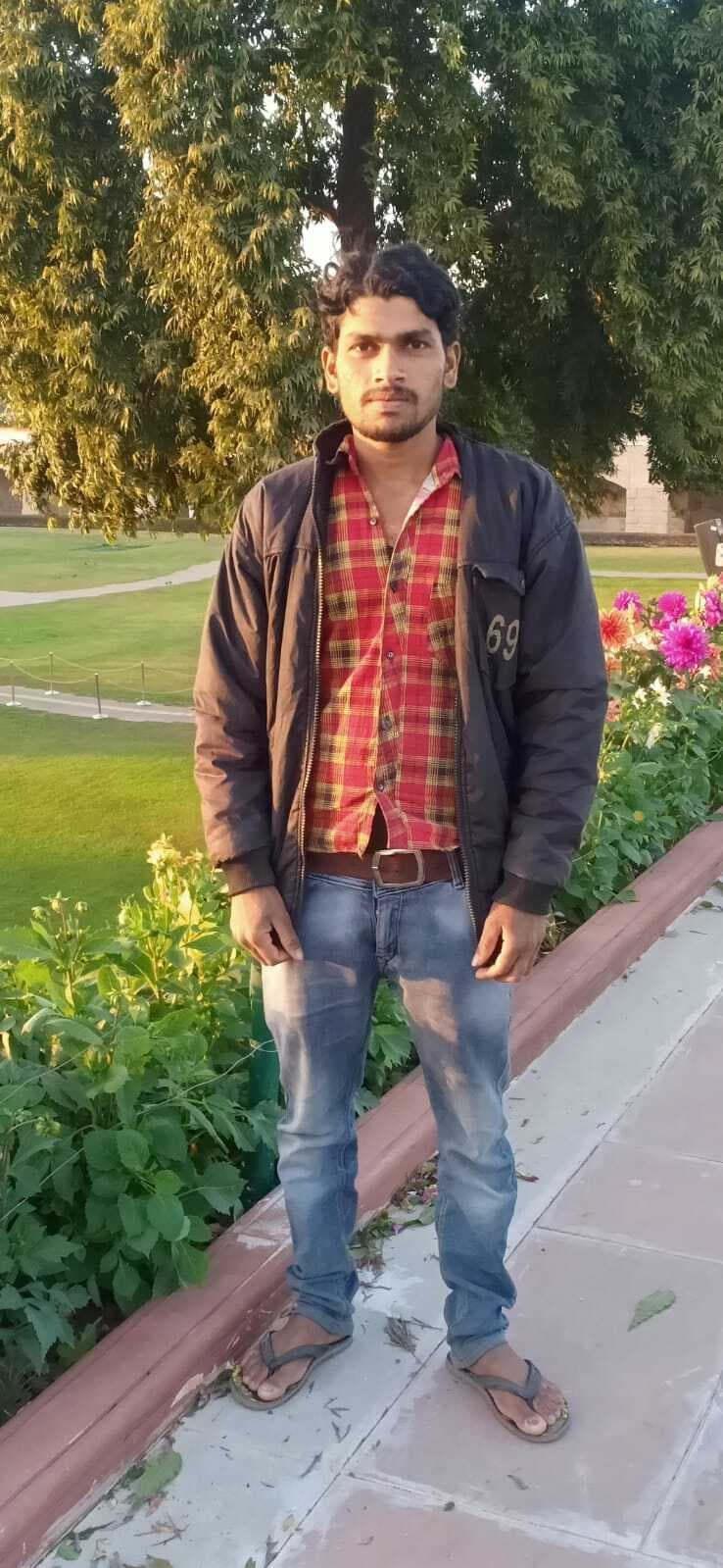 पलासी के युवक की दिल्ली में मौत