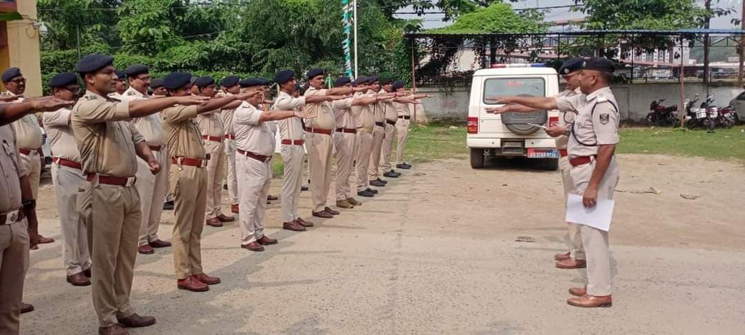 एकता दिवस पर एसडीपीओ ने पुलिस पदाधिकारियों व जवानों को दिलाई शपथ
