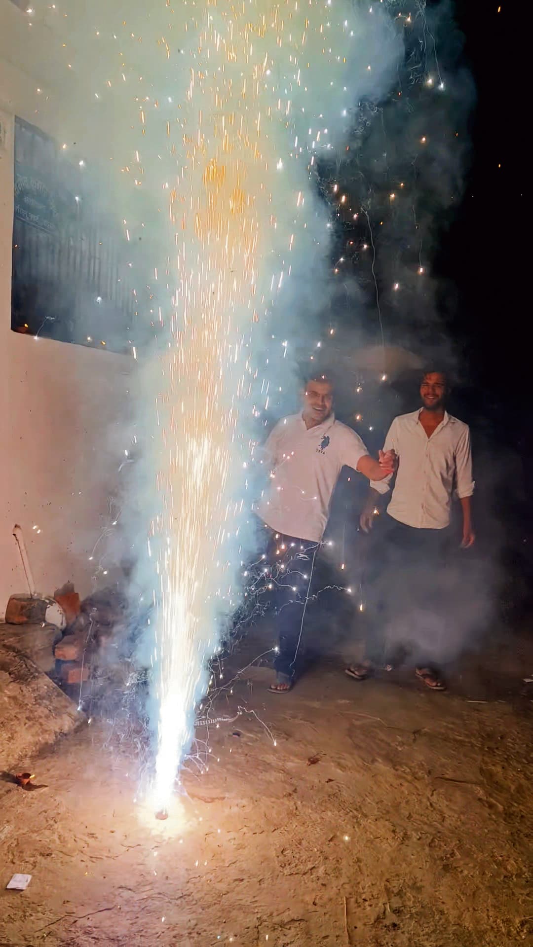 Buxar news : दिवाली में जले  "15 लाख के पटाखे, एक्यूआइ 151 के पार