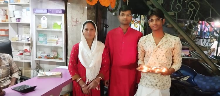 दीये की लौ में जगमग हो उठा परंपरा का उत्सव