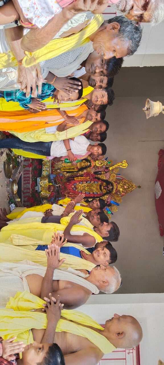 पट खुलते ही उमड़ी भीड़, मां काली से मंगल जीवन का मांगा वरदान