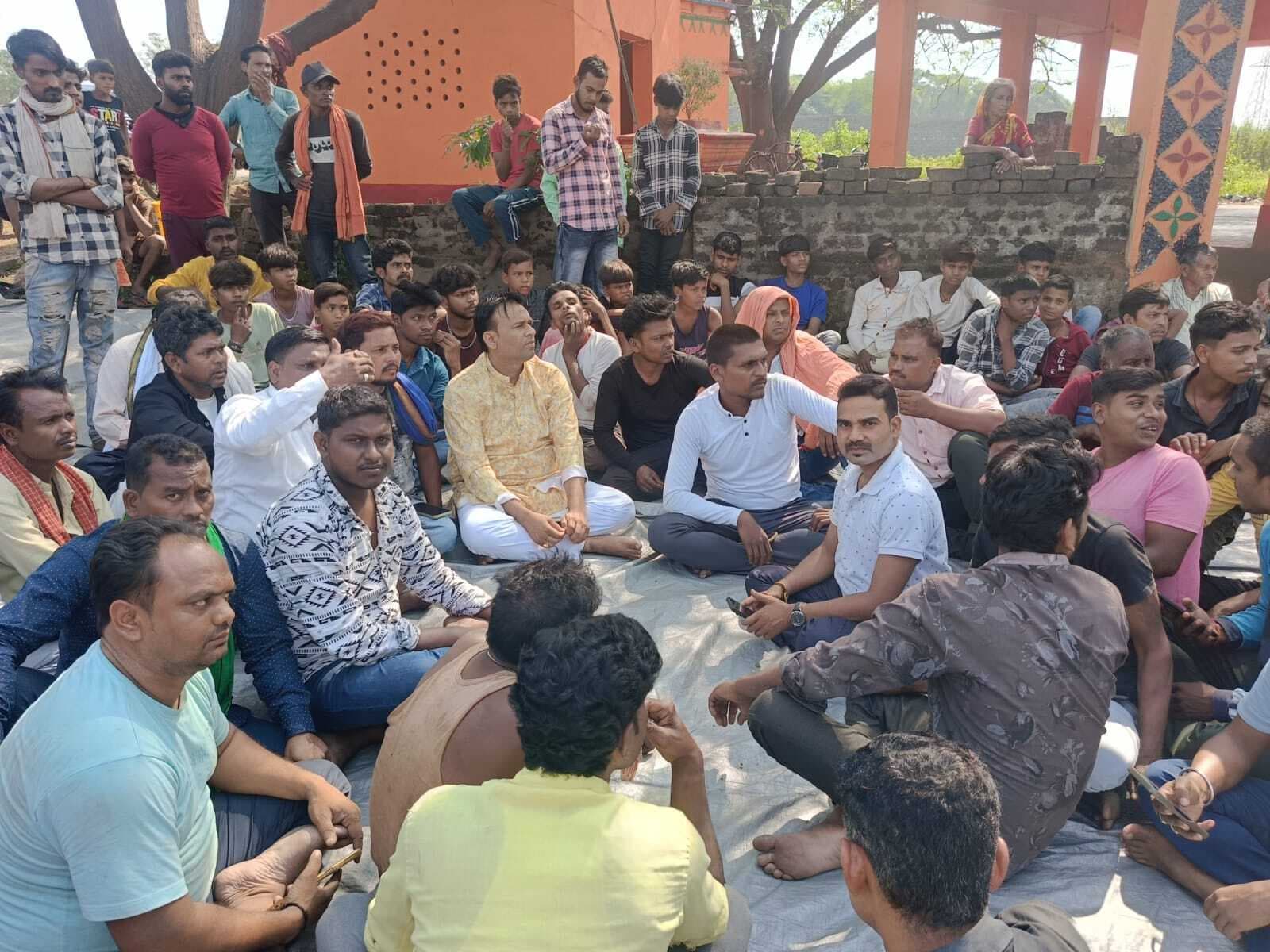 Giridih News : प्लांट संचालक ने दिया इलाज कराने का आश्वासन