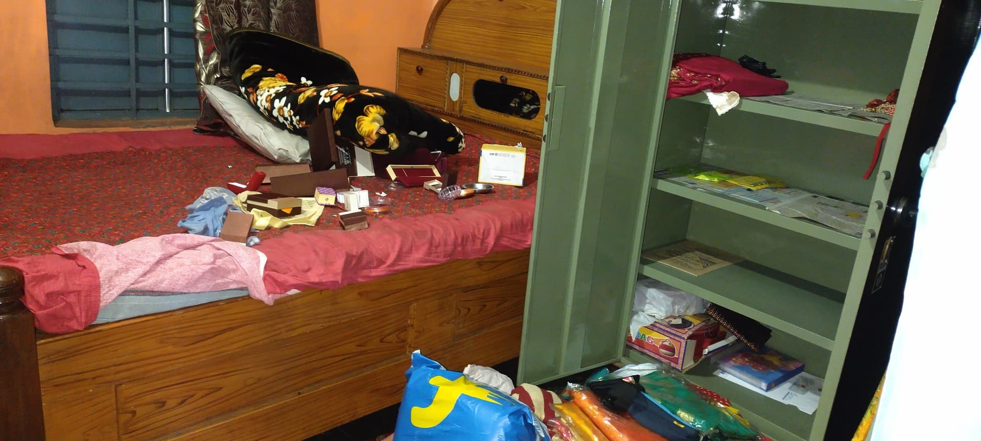 BOKARO NEWS : सीसीएल कर्मी के बंद आवास से 21 लाख की चोरी