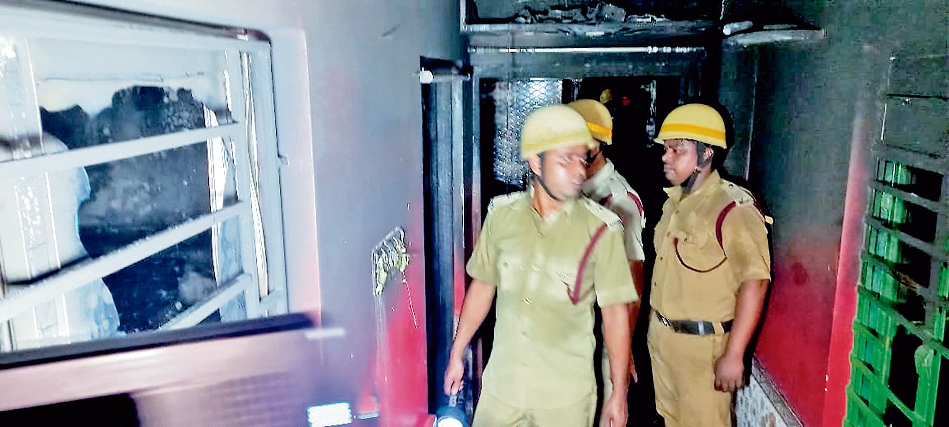 धमाके से थर्राया गंगारामपुर, मौतों से पसरा मातम