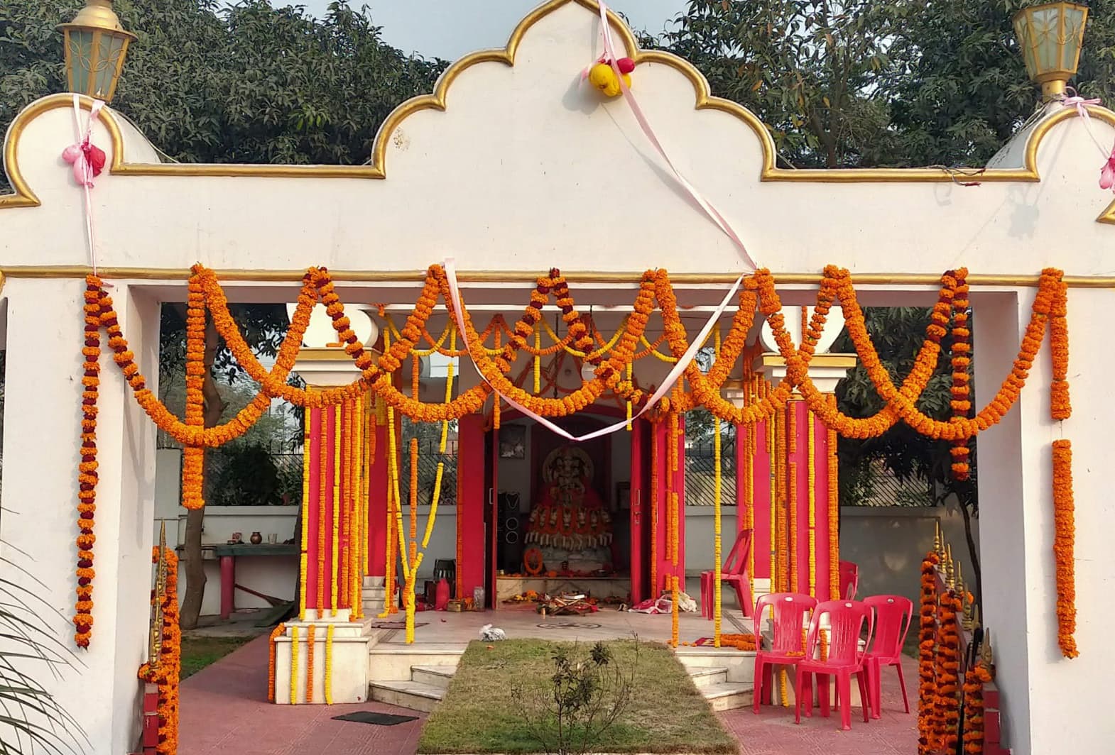 आदित्यधाम में सजता है भगवान भास्कर का दरबार