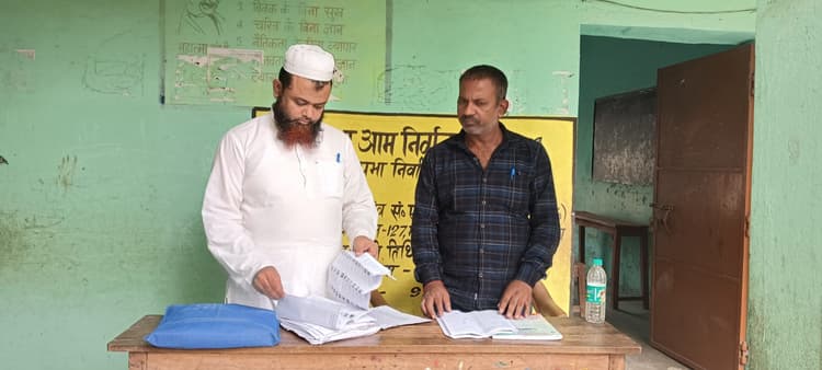 172 मतदान केंद्रों पर विशेष शिविर का आयोजन