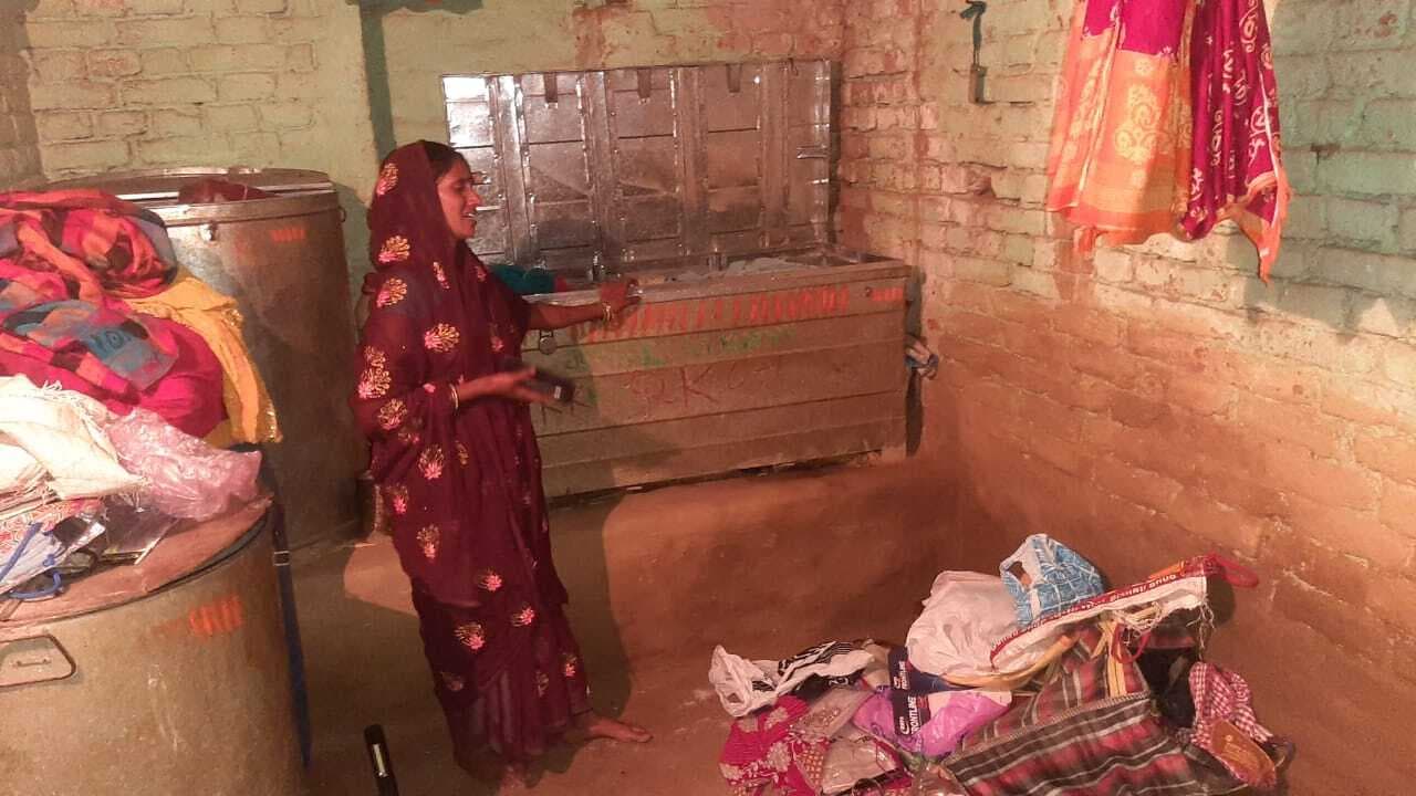 सेंधमारी कर 70 हजार से अधिक मूल्य की संपत्ति की चोरी