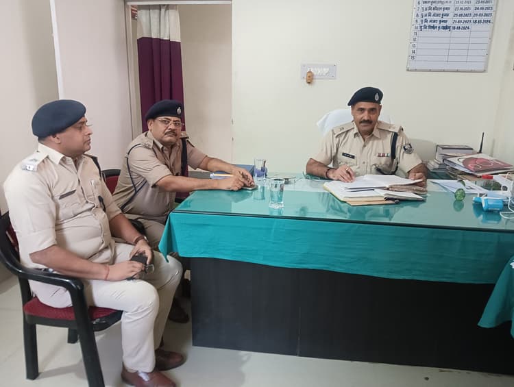 एसडीपीओ ने की लंबित कांडों की समीक्षा