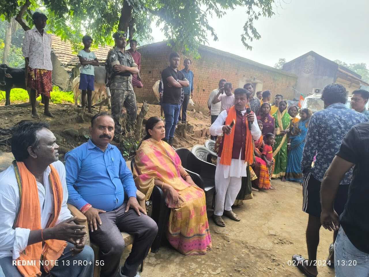 political news : निरसा मेरा घर और यहां रहने वाले मेरे परिवार : अपर्णा