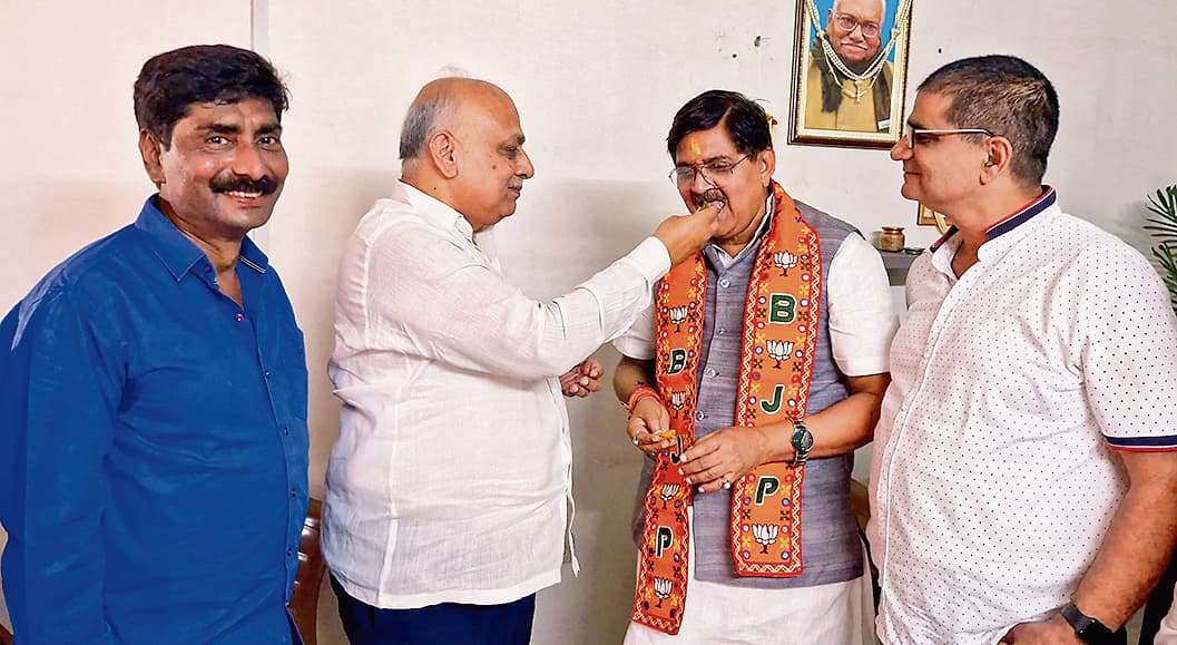 DHANBAD NEWS : भाजपा प्रत्याशी राज सिन्हा ने चुनावी सभा को किया संबोधित