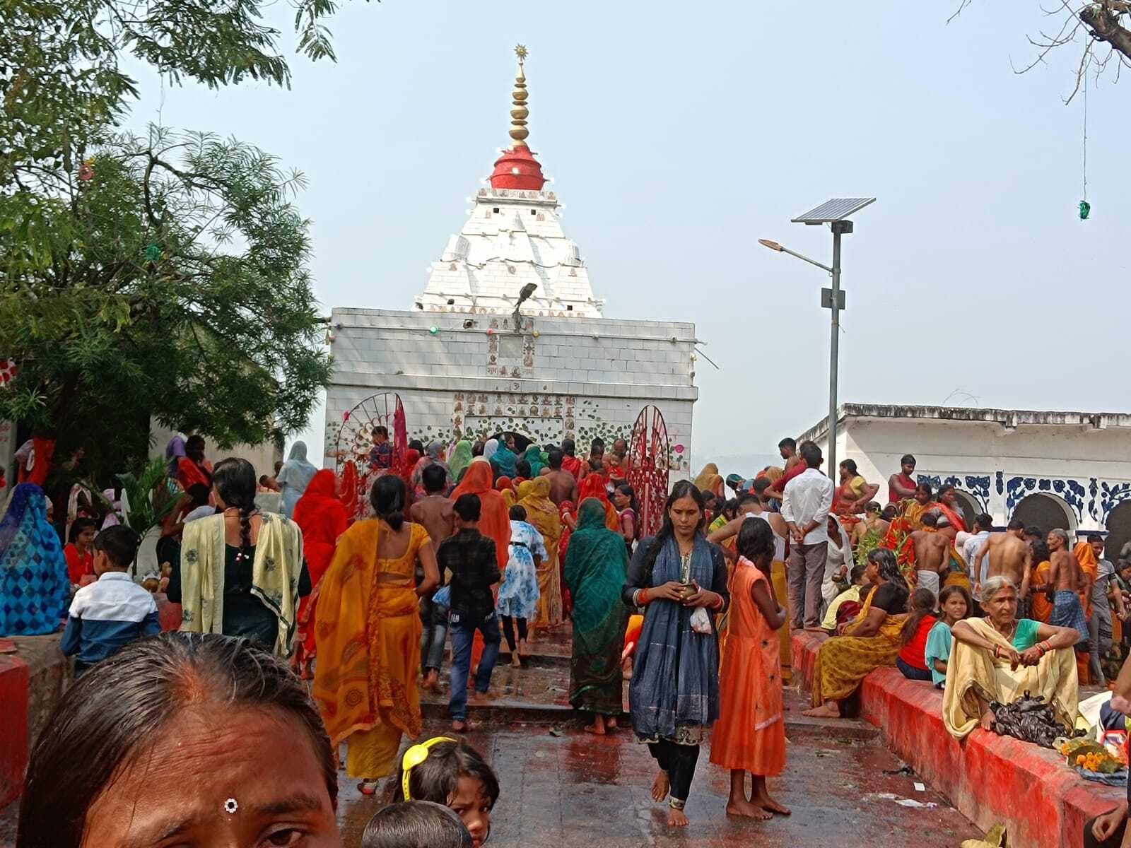 सरोवर में स्नान करने से असाध्य रोग हो जाता है ठीक