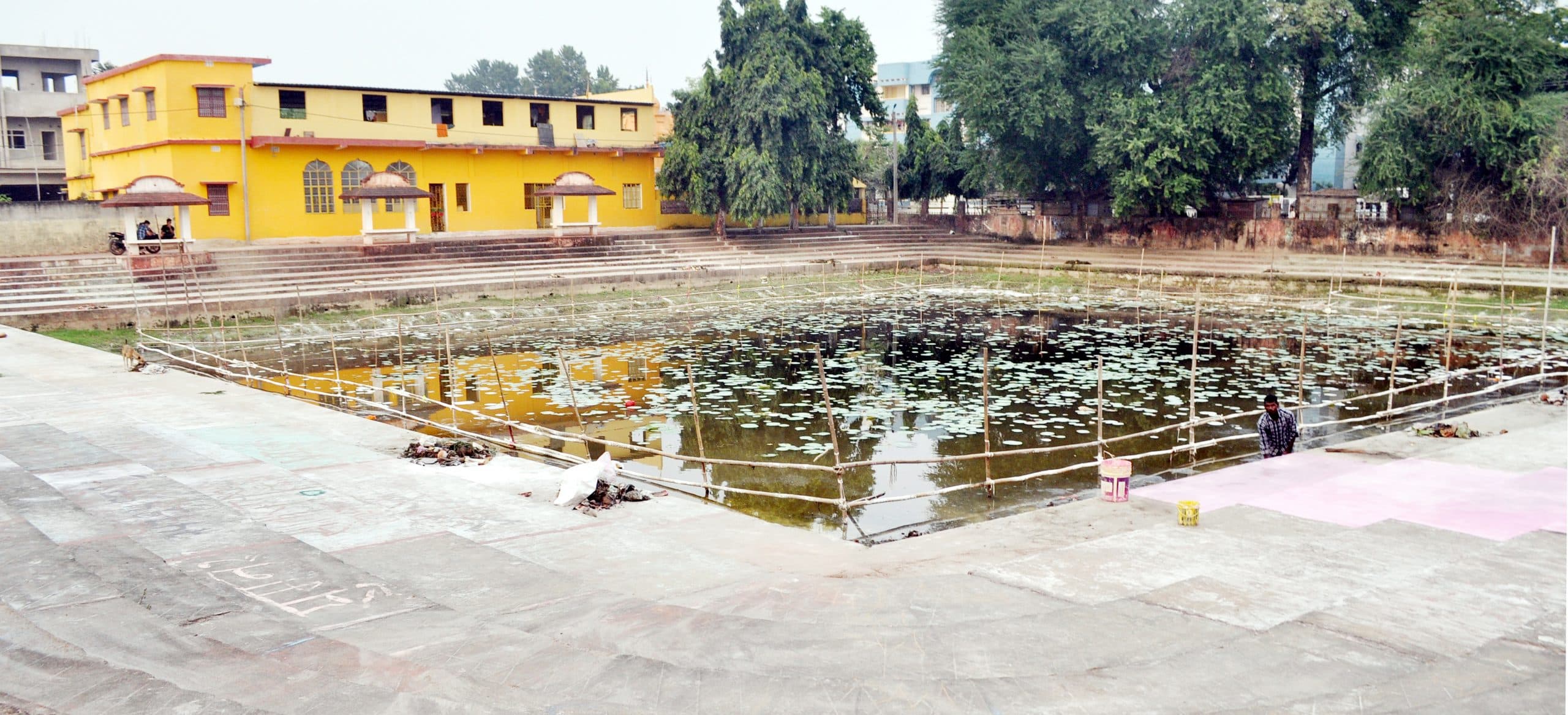 शहर के 12 घाटों पर 60 हजार व्रती करेंगे अर्घ्य अर्पित