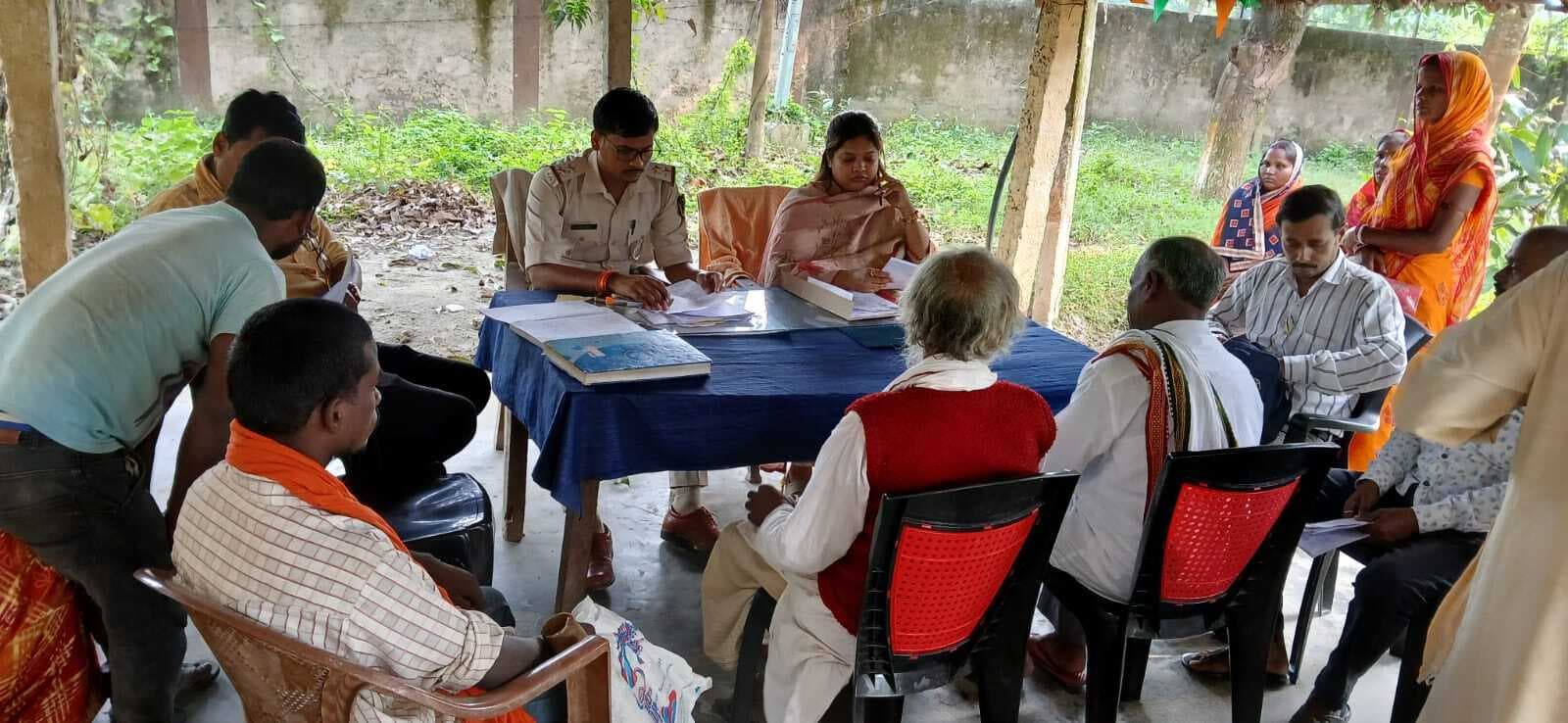 जनता दरबार में तीन मामलों का निष्पादन