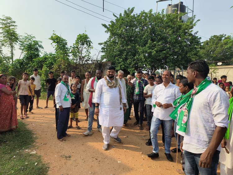 अधूरे विकास कार्यों को पूरा करने के लिए मौका दें: हफीजुल