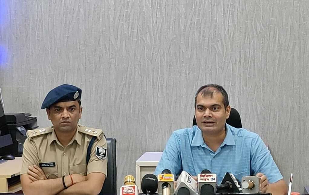 736 स्थलों पर दंडाधिकारी, पुलिस पदाधिकारी व जवान प्रतिनियुक्त