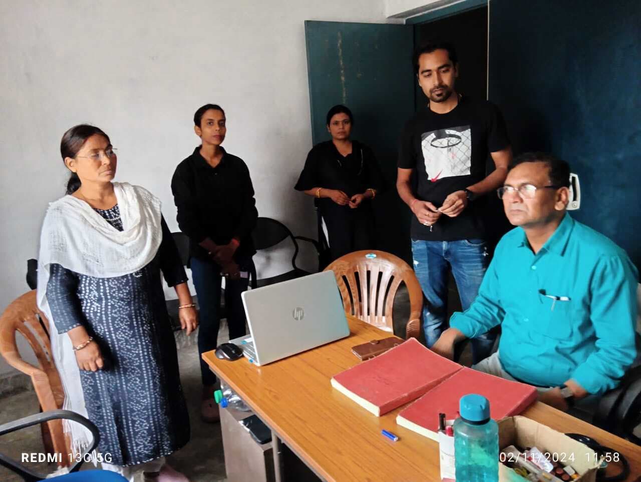 सीएस के निरीक्षण में ड्यूटी से गायब मिले एक दर्जन से अधिक चिकित्सक व कर्मी