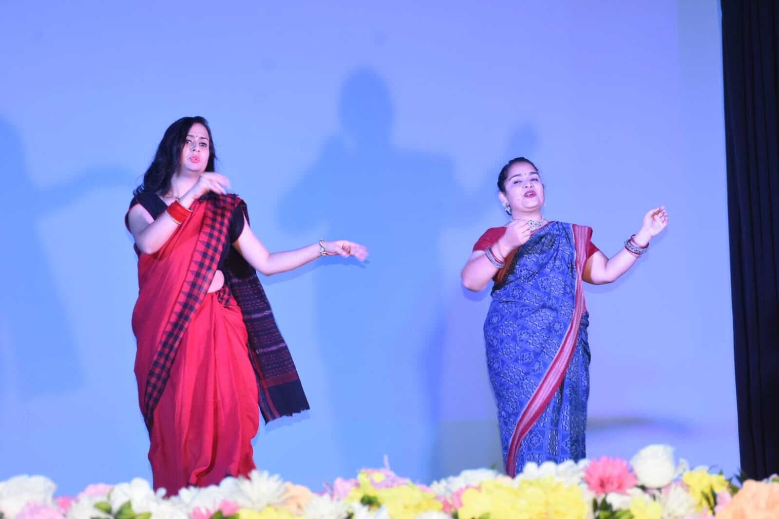 DHANBAD NEWS : आइआइटी में धूमधाम से मना ओड़िसा का प्रसिद्ध त्योहार नुआखाई भेंटघाट