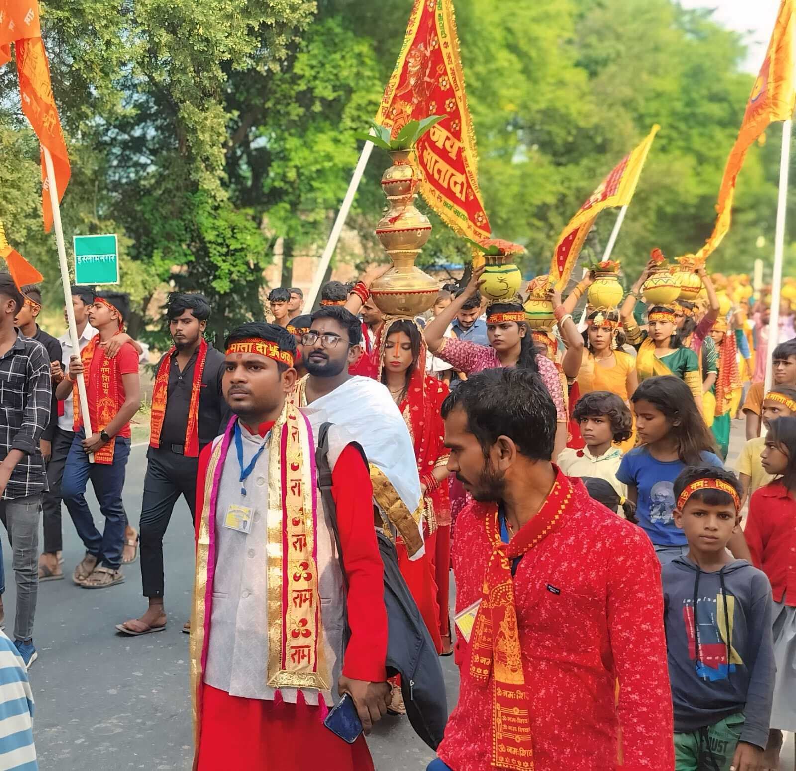 भगवान सूर्य की प्रतिमा की प्राण-प्रतिष्ठा को लेकर निकाली गयी कलश शोभा यात्रा