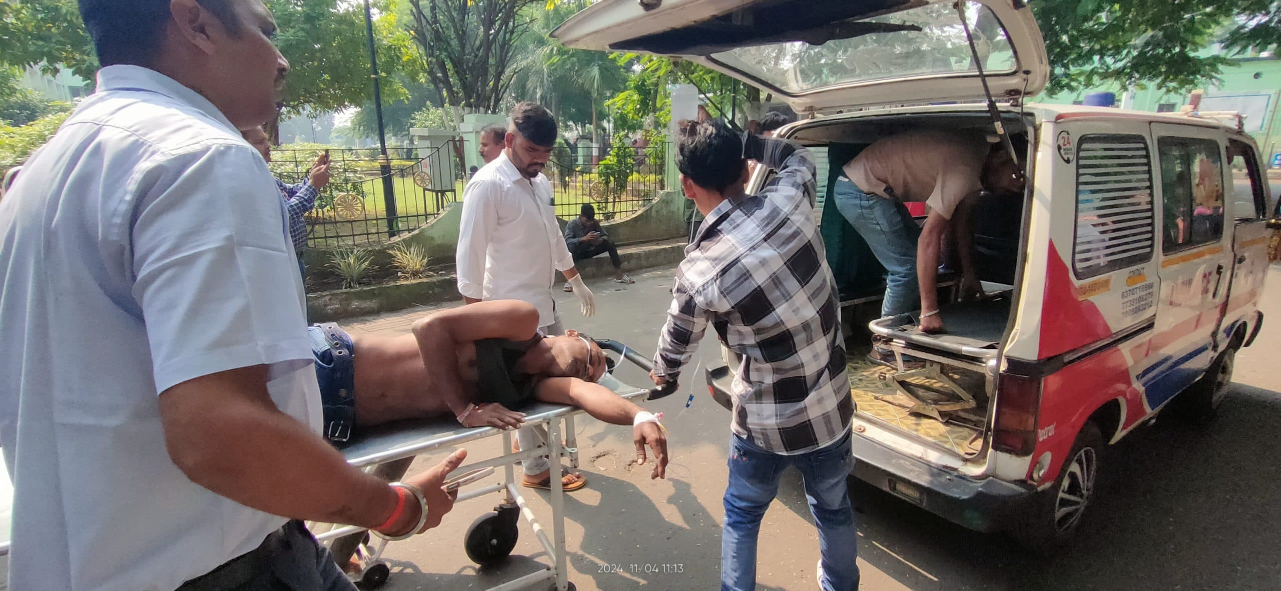 Rourkela News: ट्रैफिक गेट चौक पर बाइक सवार बदमाशों ने युवक को मारी गोली, गंभीर