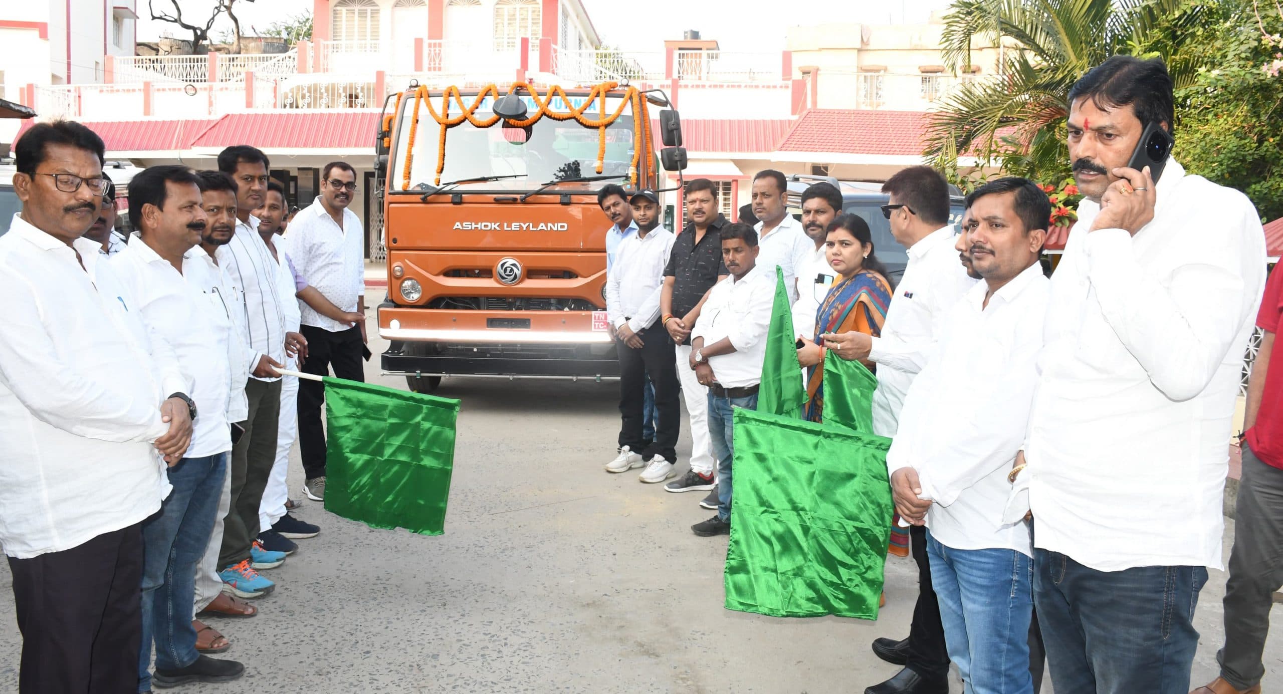अब बढ़ते प्रदूषण पर लगेगी लगाम, महापौर ने एंटी स्मॉग गन को दिखाई हरी झंडी
