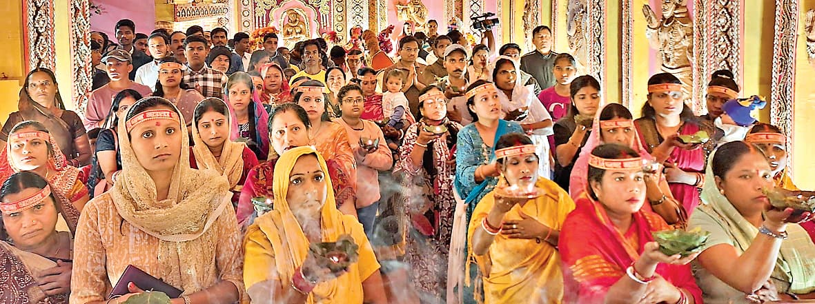 ranchi news : न्यू काली पूजा समिति की महाआरती में उमड़ी श्रद्धा, भक्तों ने मांगी समृद्धि