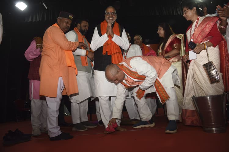 Patna News : कांवरिया सेवा सम्मान समारोह में 300 सेवादार सम्मानित