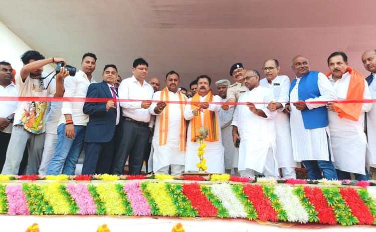 Aurangabad News : भास्कर की उपासना अपने आप में अद्भुत