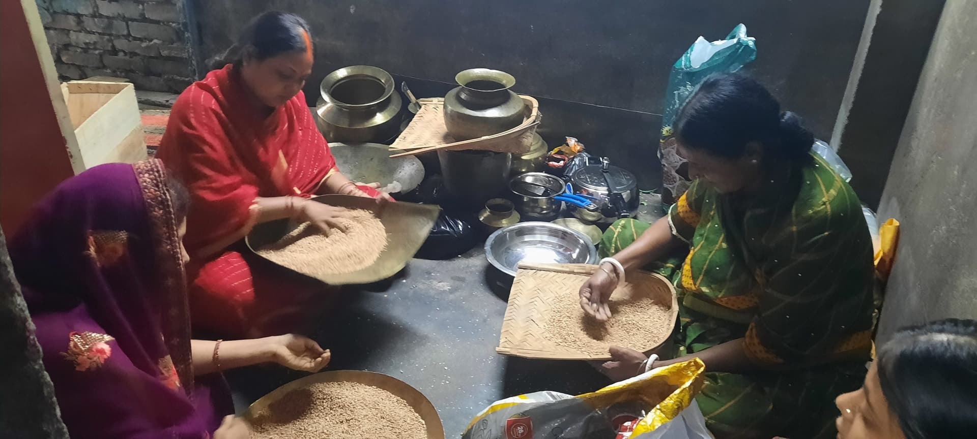 36 घंटों का निर्जला उपवास शुरू, खरना आज