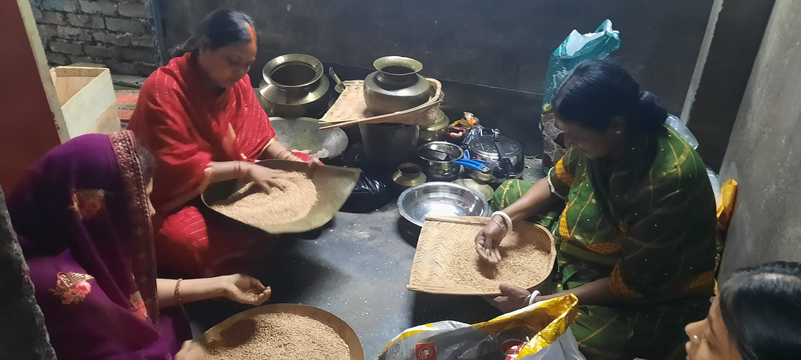 36 घंटों का निर्जला उपवास शुरू, खरना आज