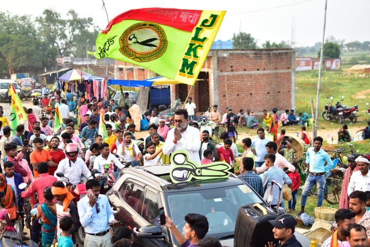 Giridih News: गिरिडीह विस क्षेत्र का समुचित विकास करना प्राथमिकता : नवीन आनंद