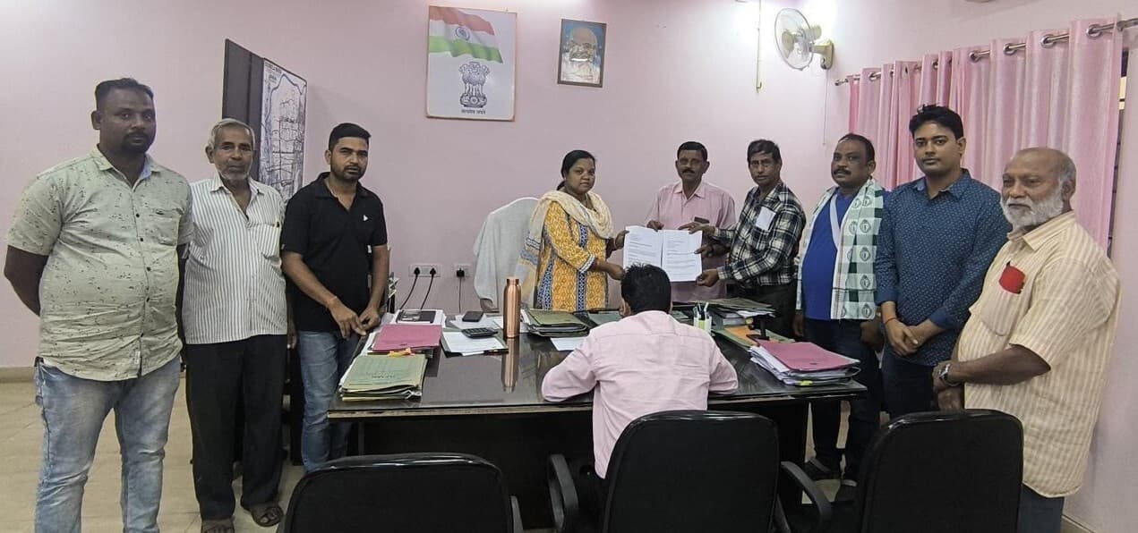 Rourkela News: शहर के संगठनों ने सीएम के नाम सौंपा ज्ञापन, पूछा-बीपीयूटी का मुख्यालय राउरकेला में, तो कार्निवाल भुवनेश्वर में क्यों?