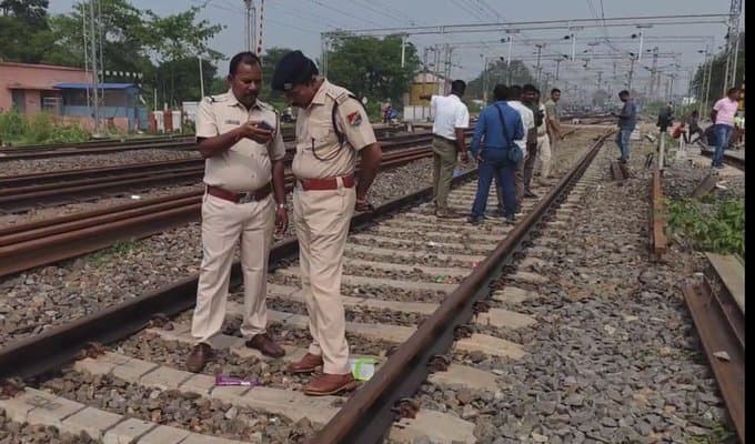 Bhubaneswar News: नंदनकानन एक्सप्रेस पर भद्रक-बउदपुर सेक्शन में फायरिंग, गार्ड कोच का शीशा टूटा