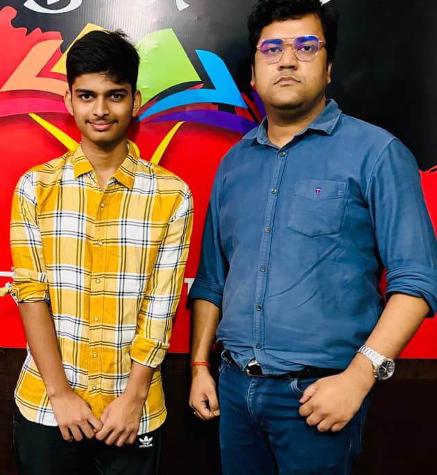 प्रबुद्धम अकादमी के शुभम आईओक्यूएम में बने बिहार टॉपर