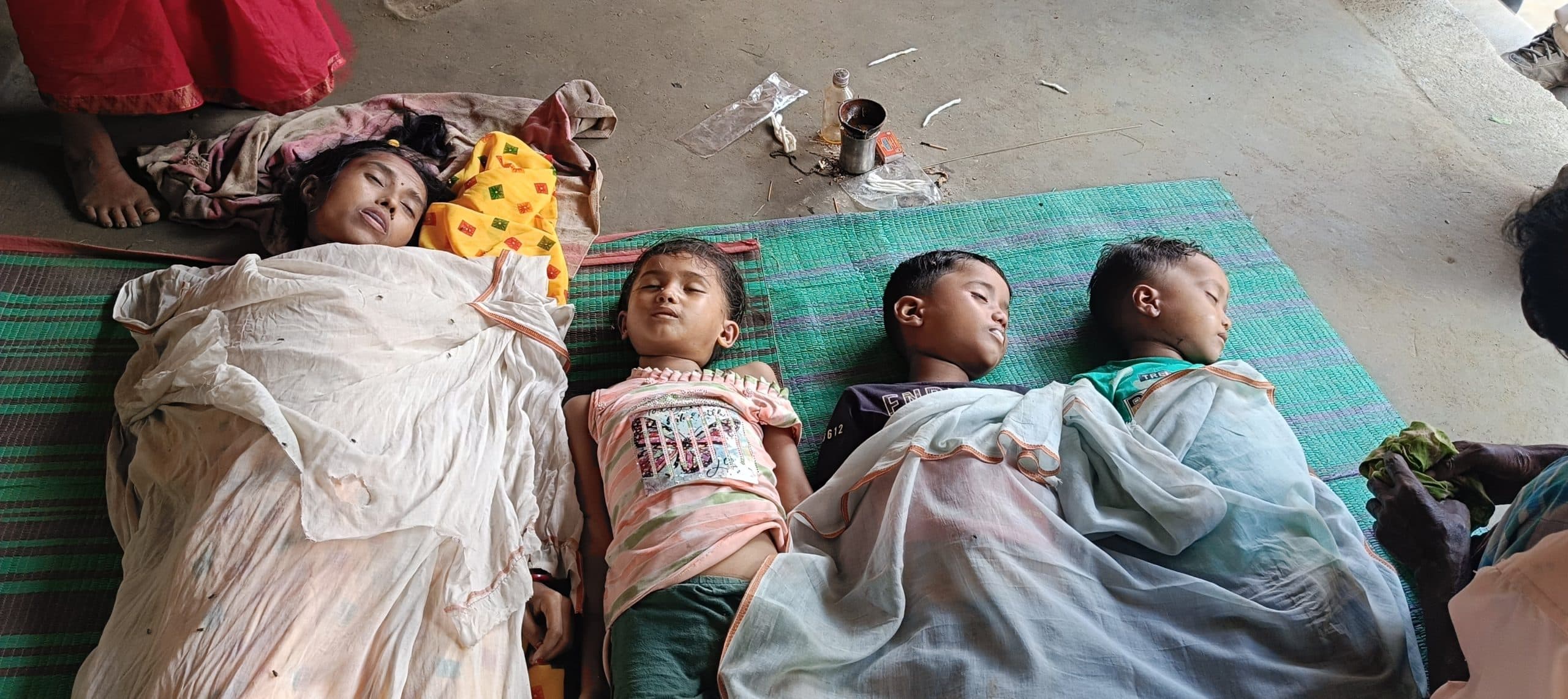 तीन बच्चों को मारकर विक्षिप्त महिला ने खुद भी फंदे से लटक दी जान