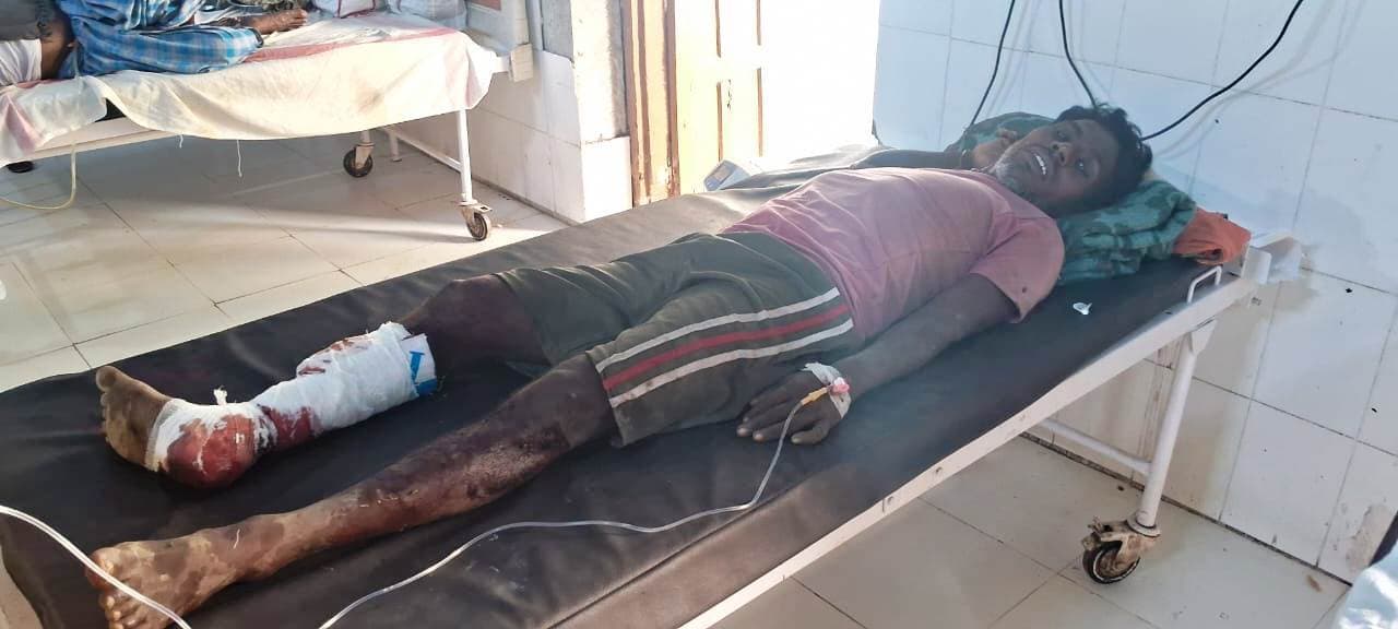 सदर अस्पताल के वार्ड में एंबुलेंस के लिये चार घंटे तक तरसता रहा मरीज